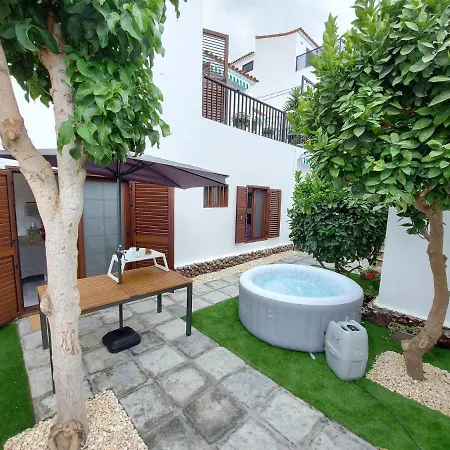 Apartment View Garden In